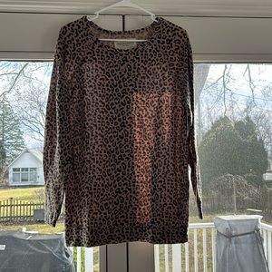 Obey long sleeve Leopard Top
